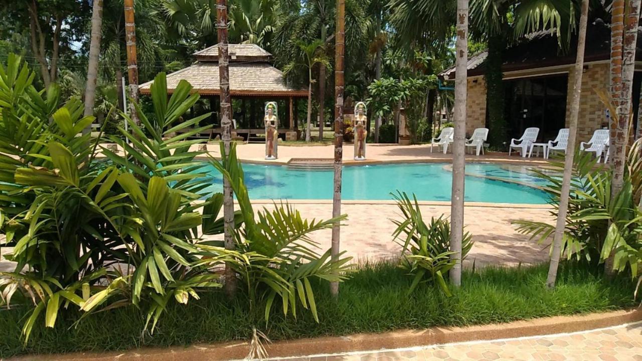 Rs Phong Riverside Resort Khon Kaen Bagian luar foto