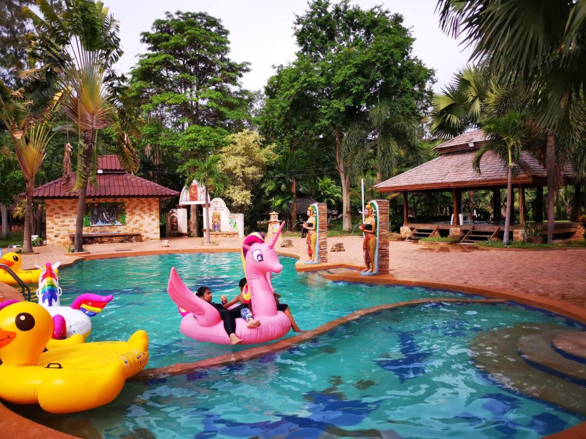 Rs Phong Riverside Resort Khon Kaen Bagian luar foto