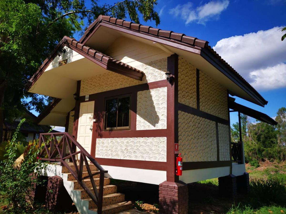 Rs Phong Riverside Resort Khon Kaen Bagian luar foto