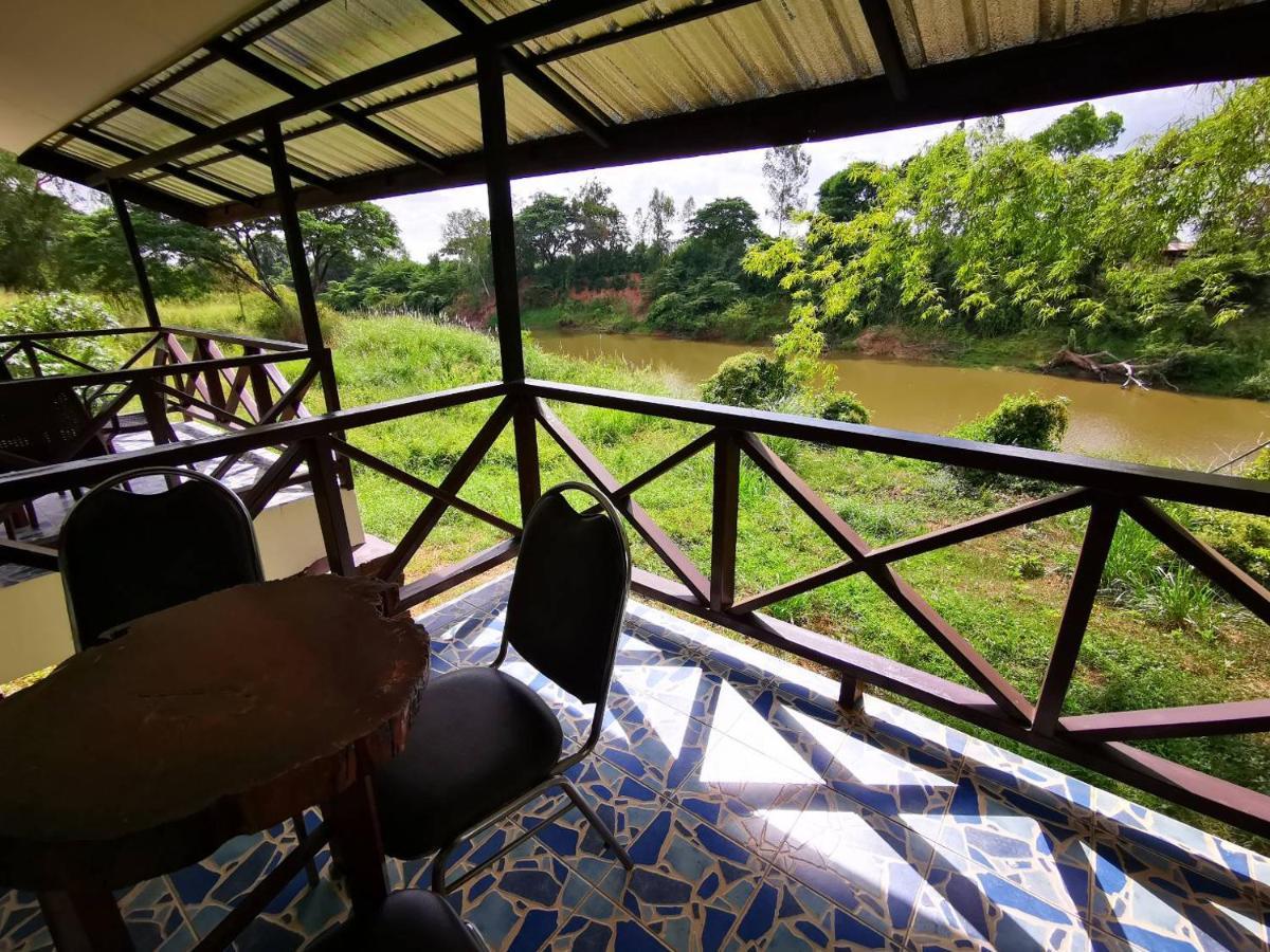 Rs Phong Riverside Resort Khon Kaen Bagian luar foto