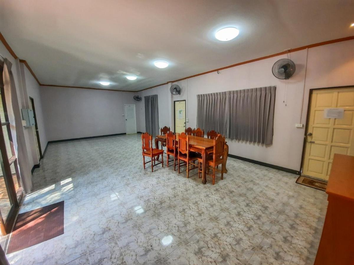 Rs Phong Riverside Resort Khon Kaen Bagian luar foto