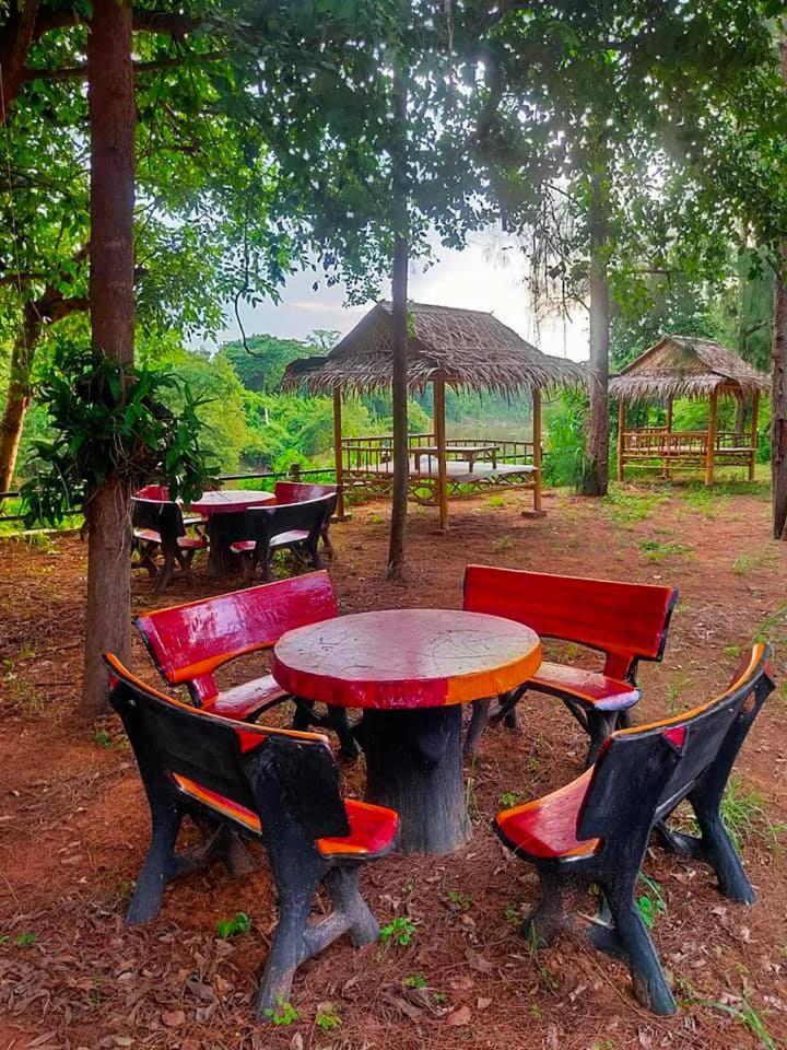 Rs Phong Riverside Resort Khon Kaen Bagian luar foto