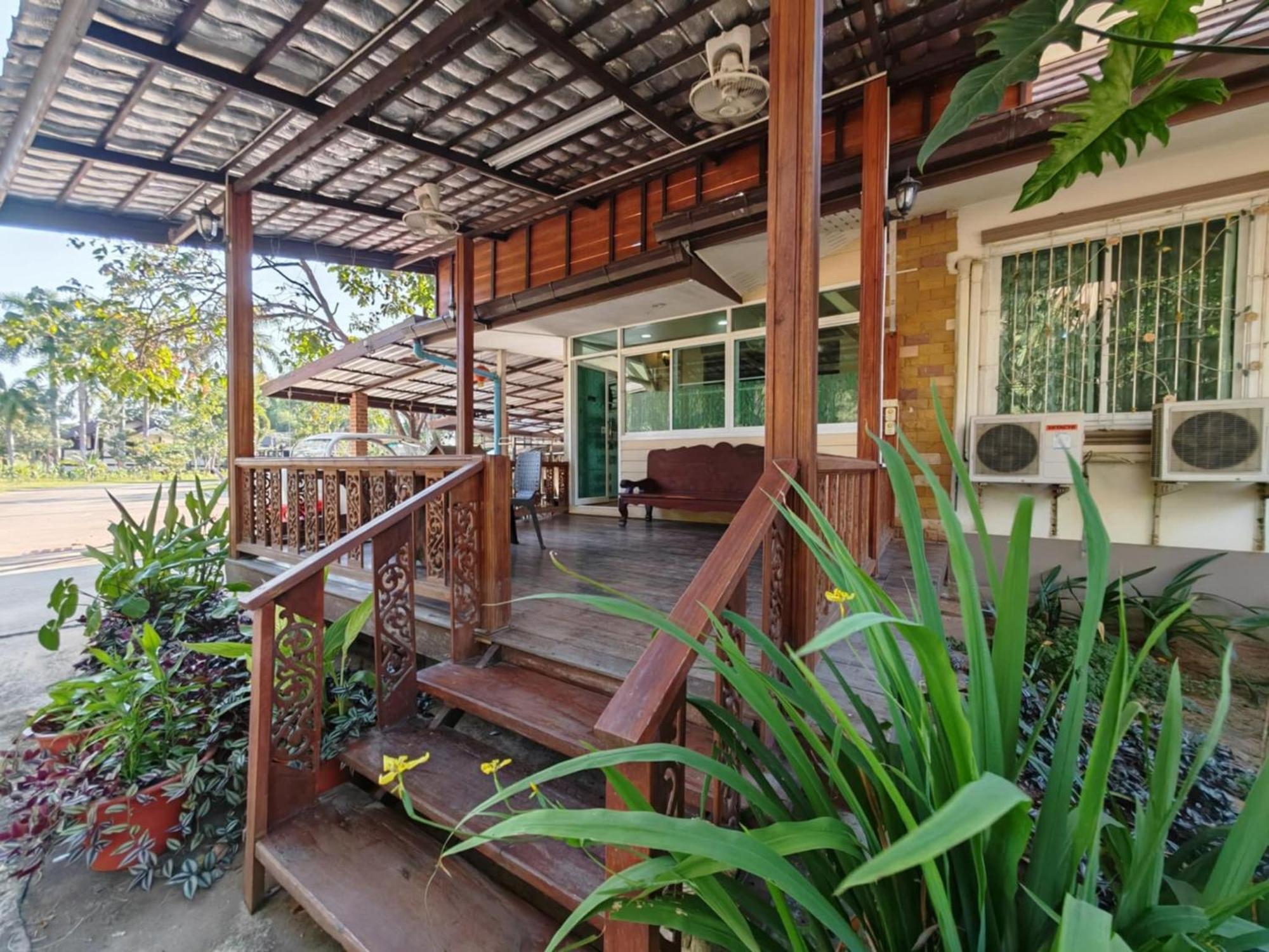 Rs Phong Riverside Resort Khon Kaen Bagian luar foto
