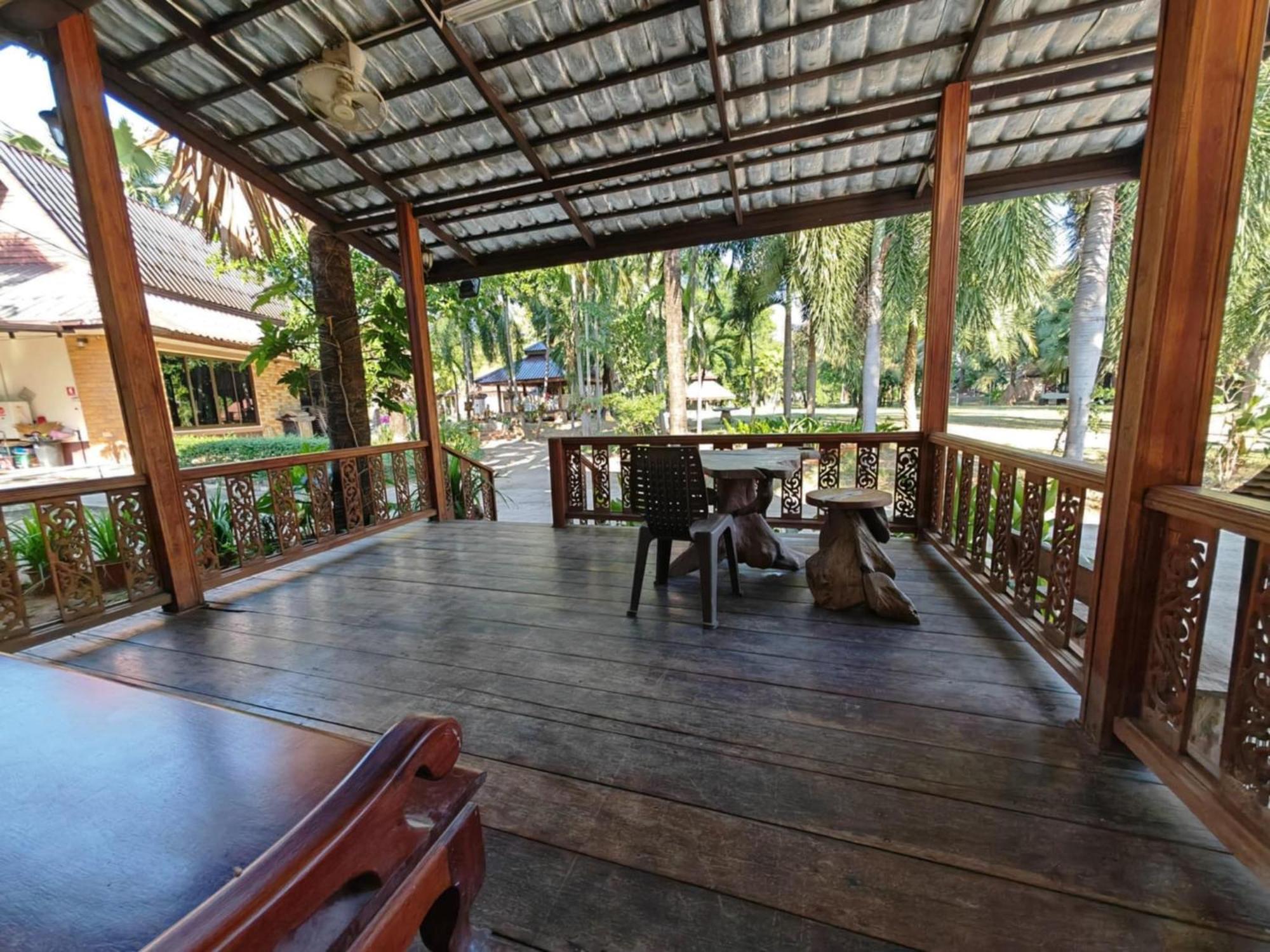 Rs Phong Riverside Resort Khon Kaen Bagian luar foto