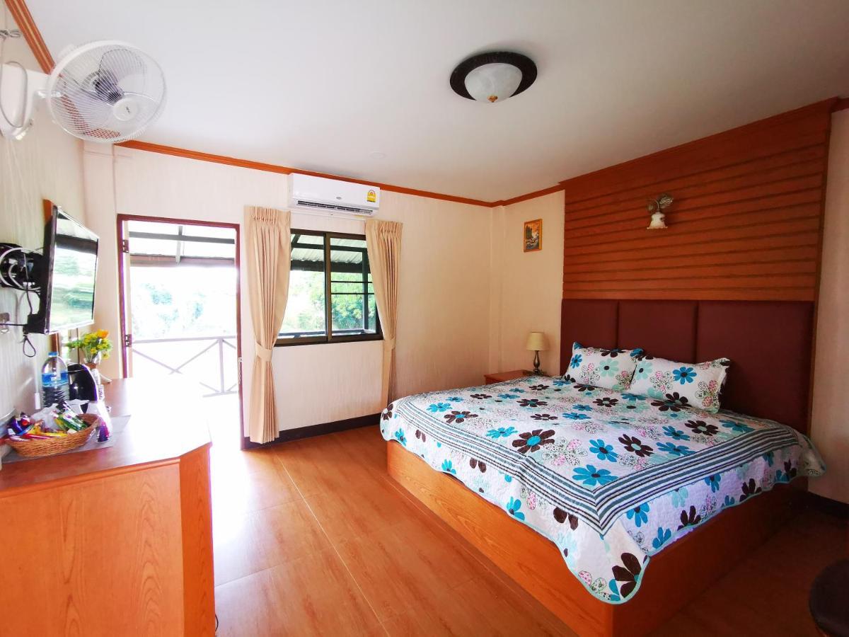 Rs Phong Riverside Resort Khon Kaen Bagian luar foto