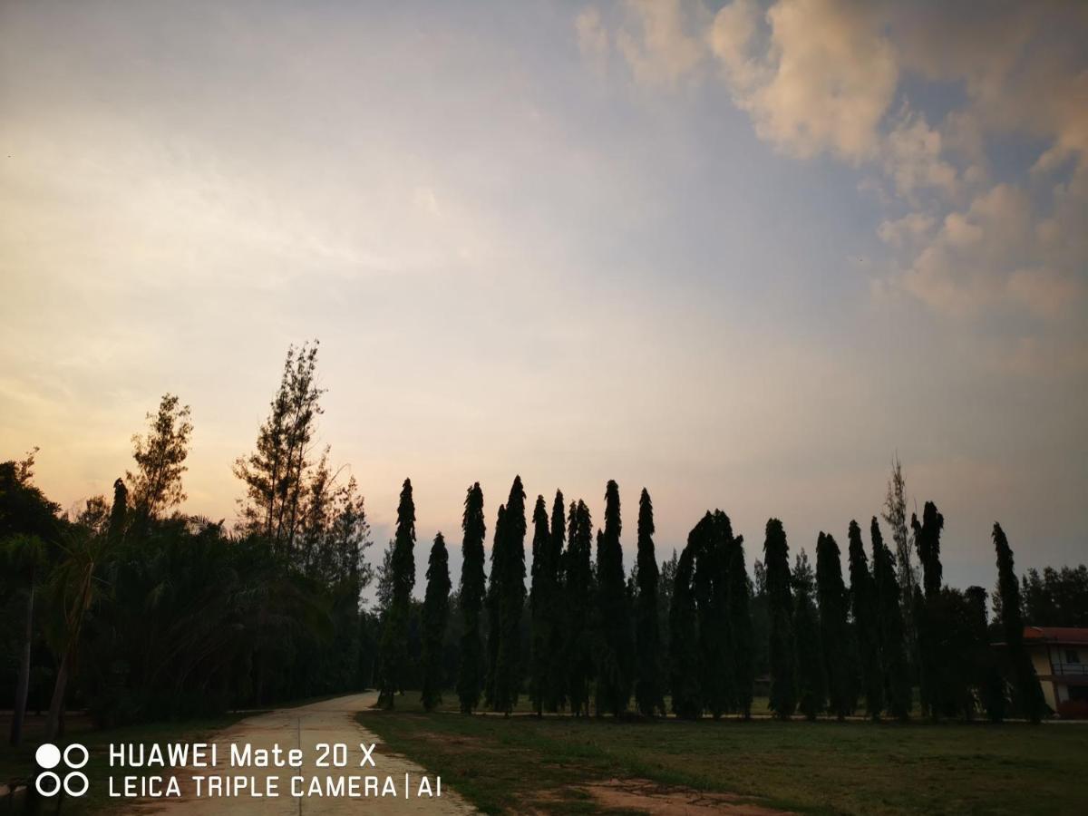 Rs Phong Riverside Resort Khon Kaen Bagian luar foto