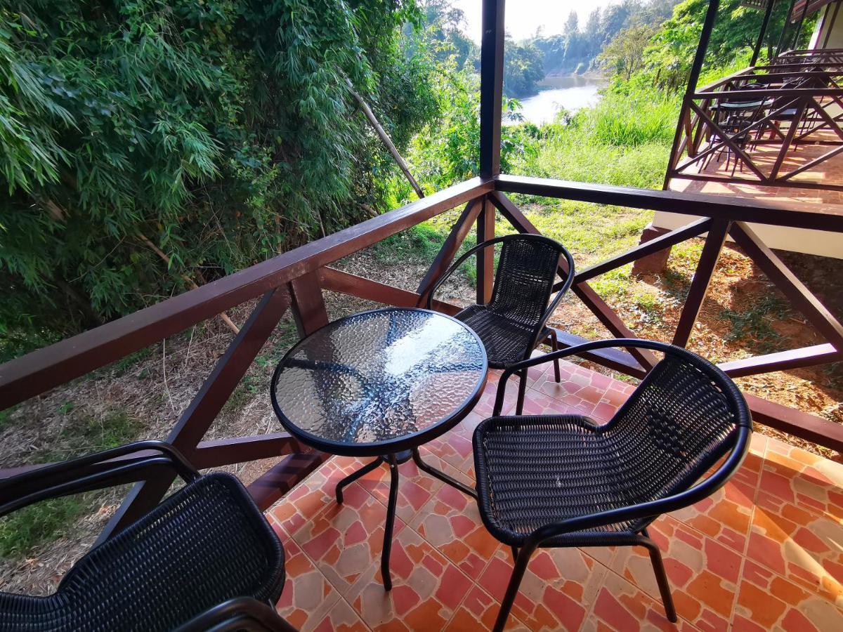 Rs Phong Riverside Resort Khon Kaen Bagian luar foto